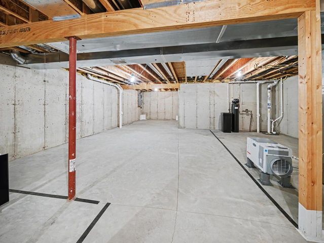 3821 STONEBRIDGE Drive, Madison, WI 53719
