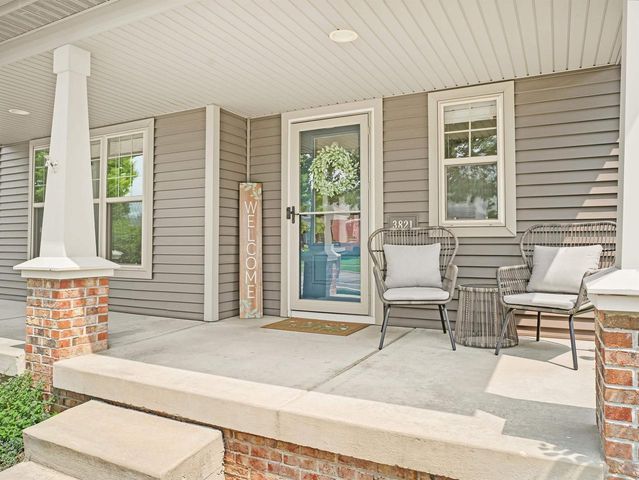 3821 STONEBRIDGE Drive, Madison, WI 53719