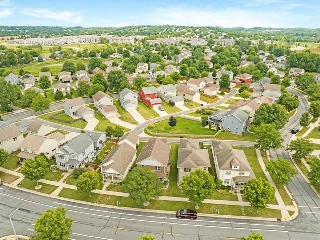3821 STONEBRIDGE Drive, Madison, WI 53719