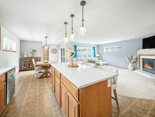 3821 STONEBRIDGE Drive, Madison, WI 53719