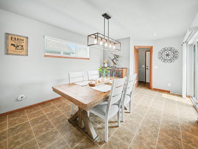 3821 STONEBRIDGE Drive, Madison, WI 53719