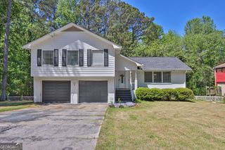 557 Rue Montaigne, Stone Mountain, GA 30083