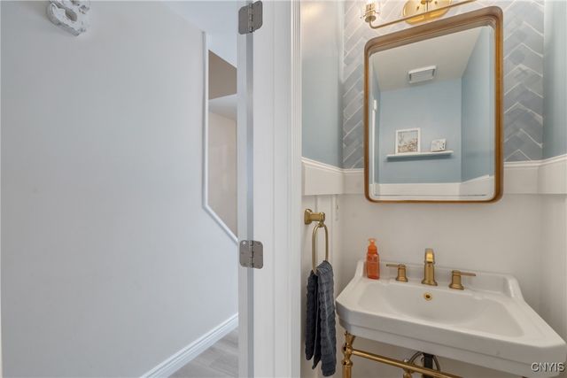 5503 Rockhampton Path, Clay, NY 13041