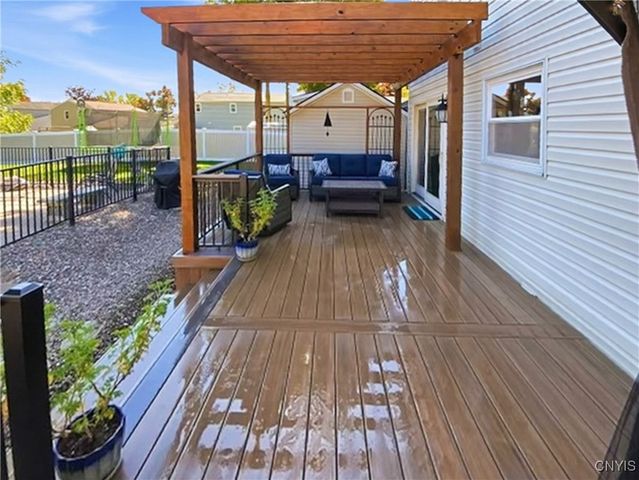 5503 Rockhampton Path, Clay, NY 13041