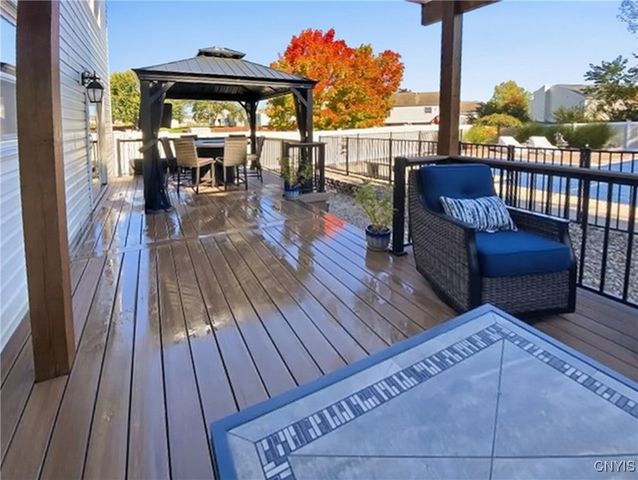 5503 Rockhampton Path, Clay, NY 13041