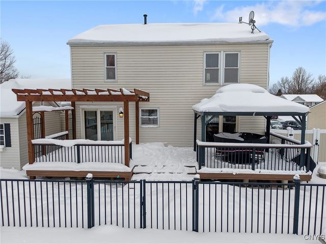 5503 Rockhampton Path, Clay, NY 13041