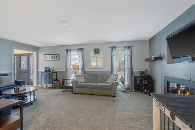 5503 Rockhampton Path, Clay, NY 13041