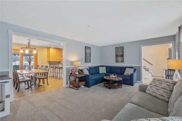 5503 Rockhampton Path, Clay, NY 13041