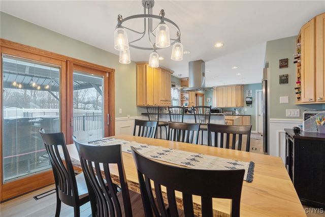 5503 Rockhampton Path, Clay, NY 13041