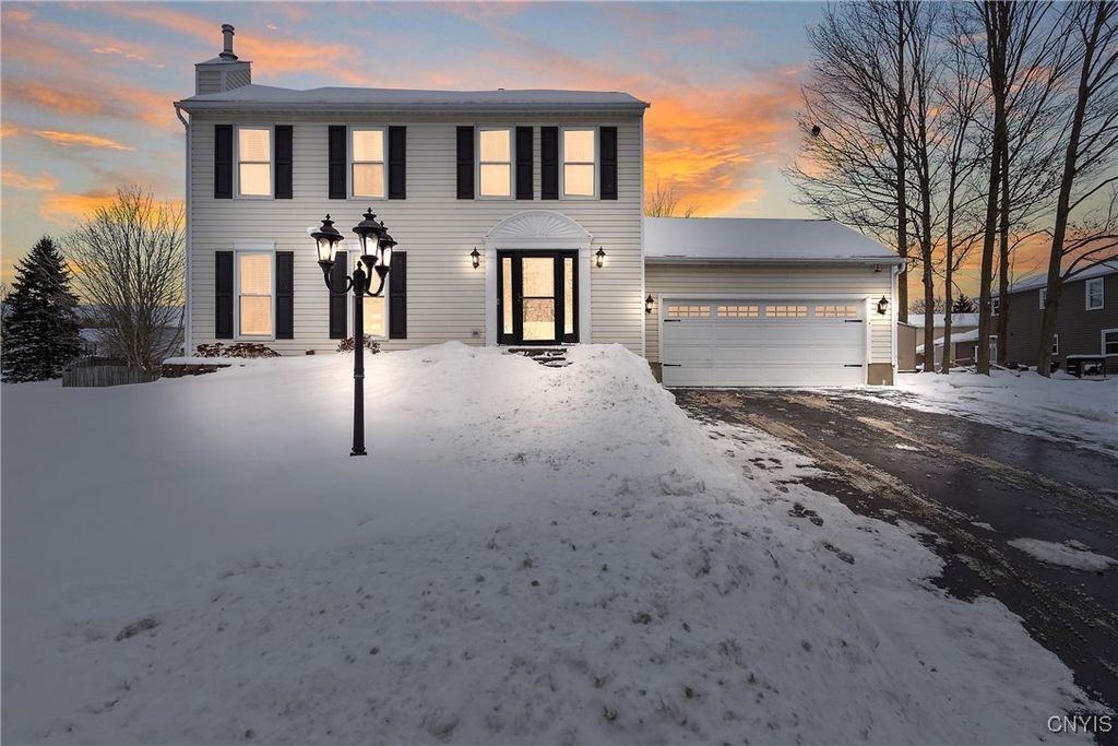 5503 Rockhampton Path, Clay, NY 13041