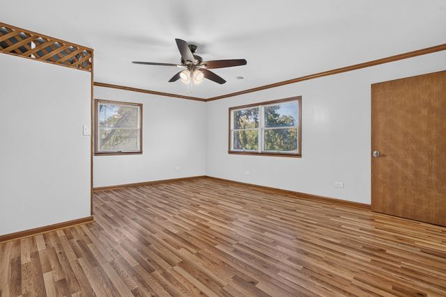 471 E 15th Place, Lombard, IL 60148