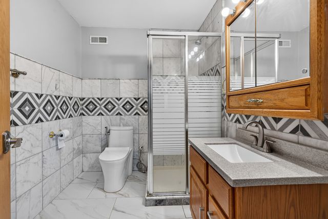 471 E 15th Place, Lombard, IL 60148