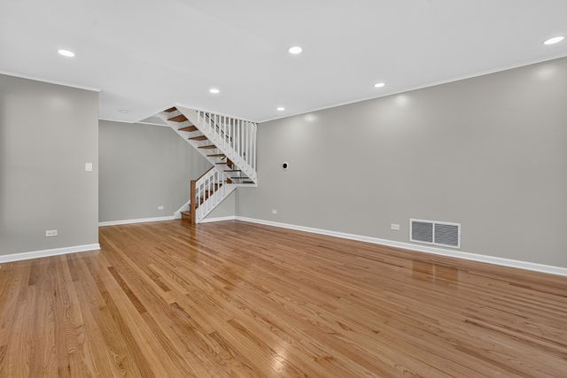 471 E 15th Place, Lombard, IL 60148