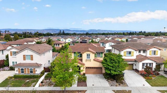 718 Timberpine Avenue, Sunnyvale, CA 94086