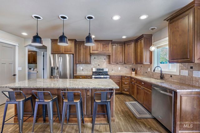 1011 Bell Ln, Kimberly, ID 83341