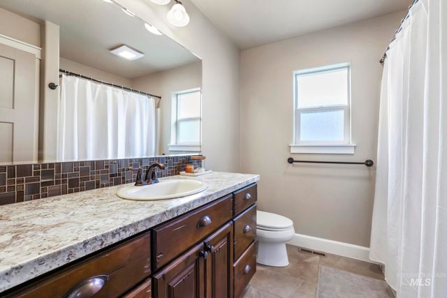 1011 Bell Ln, Kimberly, ID 83341