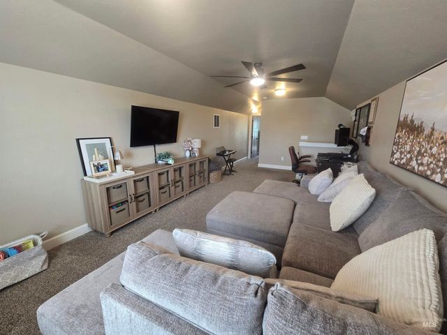 1011 Bell Ln, Kimberly, ID 83341