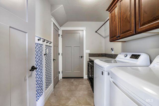 1011 Bell Ln, Kimberly, ID 83341