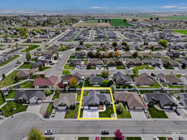 1011 Bell Ln, Kimberly, ID 83341