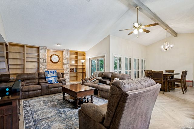 11921 RAINWOOD CV, San Antonio, TX 78213