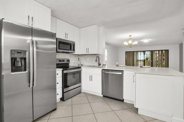 2112 NW 45th Avenue, Coconut Creek, FL 33066