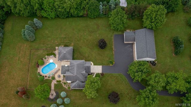 2341 County Line Road, Darien, NY 14004