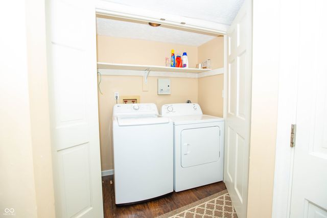 8105 Foxchase Drive, Indianapolis, IN 46256