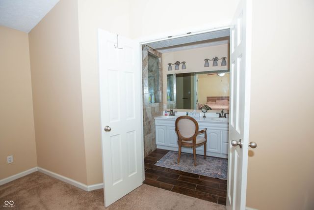 8105 Foxchase Drive, Indianapolis, IN 46256