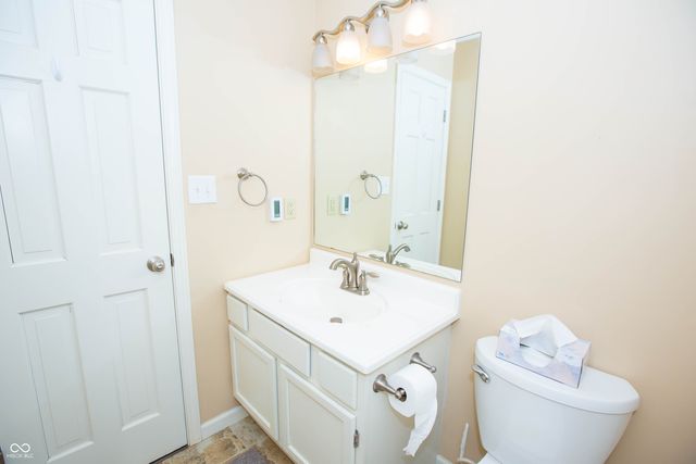 8105 Foxchase Drive, Indianapolis, IN 46256