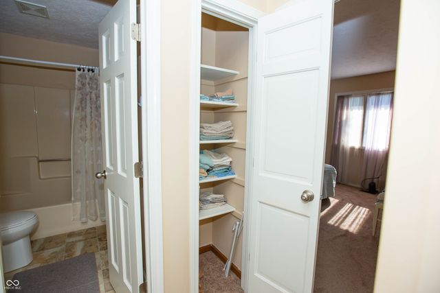 8105 Foxchase Drive, Indianapolis, IN 46256