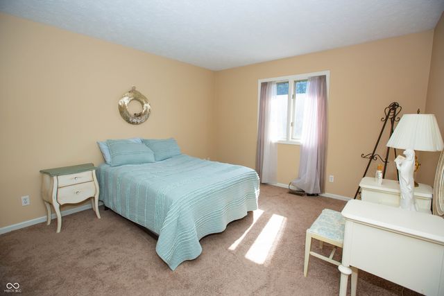 8105 Foxchase Drive, Indianapolis, IN 46256