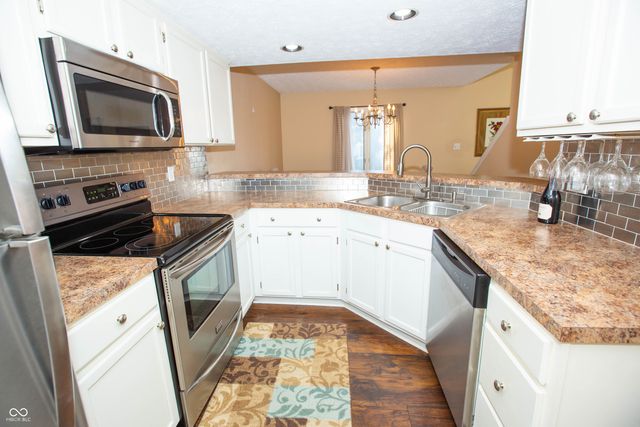 8105 Foxchase Drive, Indianapolis, IN 46256