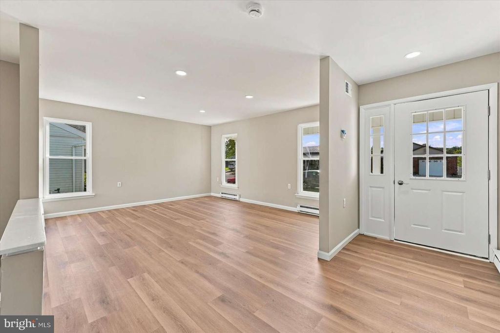 16 DUNSTABLE RD, SOUTHAMPTON TWP, NJ 08088 — photo 5