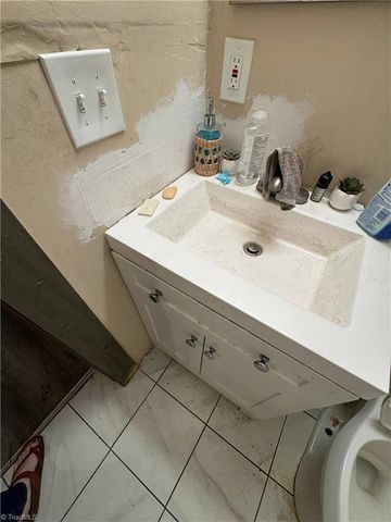 1211 W Florida Street, Greensboro, NC 27403