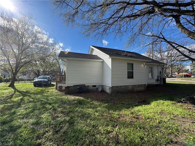 1211 W Florida Street, Greensboro, NC 27403