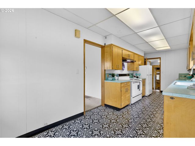 329 Se LINDEN Ct, Gresham, OR 97080