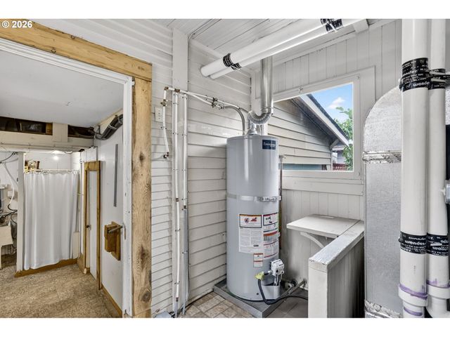 329 Se LINDEN Ct, Gresham, OR 97080