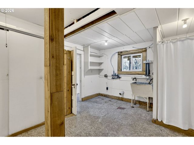 329 Se LINDEN Ct, Gresham, OR 97080