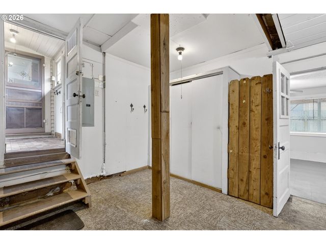 329 Se LINDEN Ct, Gresham, OR 97080