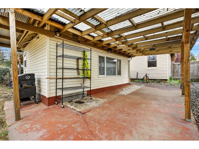 329 Se LINDEN Ct, Gresham, OR 97080