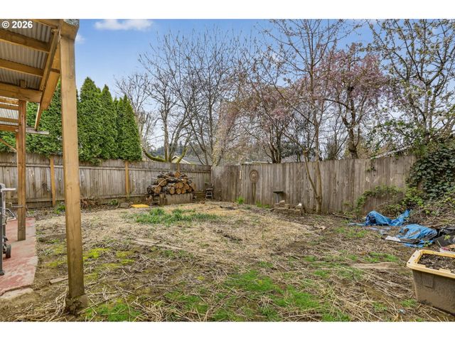 329 Se LINDEN Ct, Gresham, OR 97080