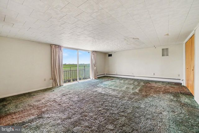 1042 MERCERSBURG ROAD, Saint Thomas, PA 17252