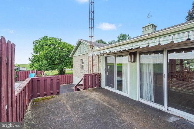 1042 MERCERSBURG ROAD, Saint Thomas, PA 17252