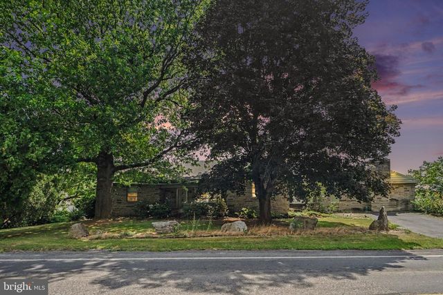 1042 MERCERSBURG ROAD, Saint Thomas, PA 17252