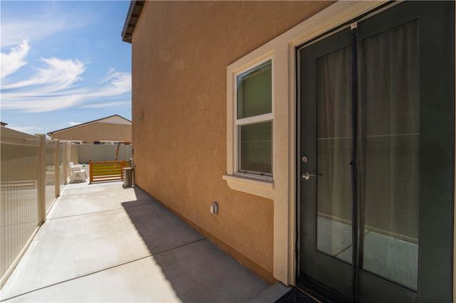 4422 Jade Court, Lancaster, CA 93536