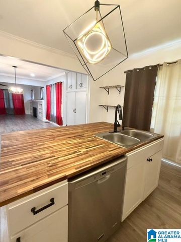 1608 28TH STREET SW, Birmingham, AL 35211