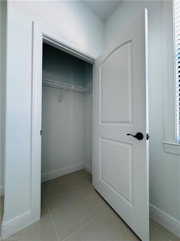 3948 20th ST W, Lehigh Acres, FL 33971