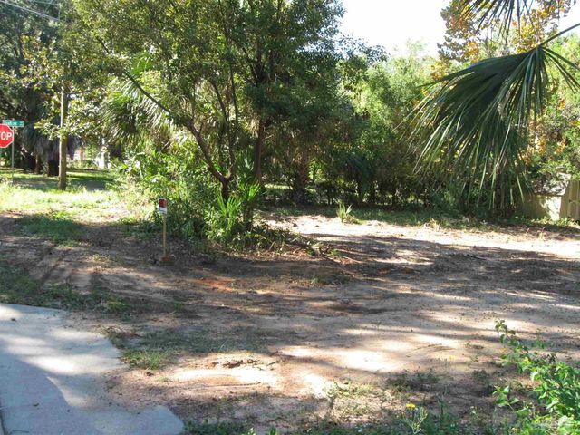 3300 E Lloyd St, Pensacola, FL 32503