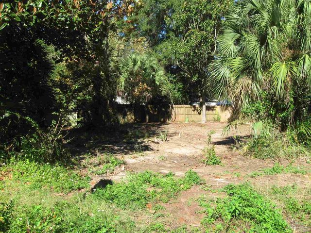 3300 E Lloyd St, Pensacola, FL 32503