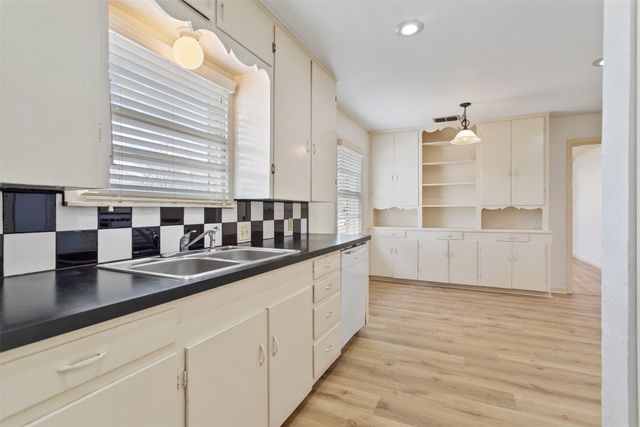 921 E Barbara Street, Tyler, TX 75701